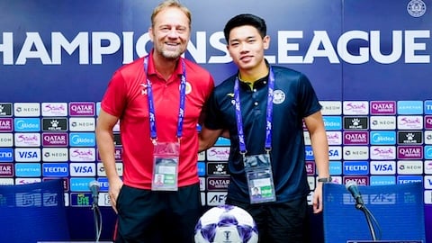 HLV Polking và Đình Bắc quyết có điểm trên sân của Gamba Osaka